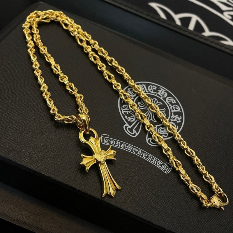 Ch*0me He**ts necklaces